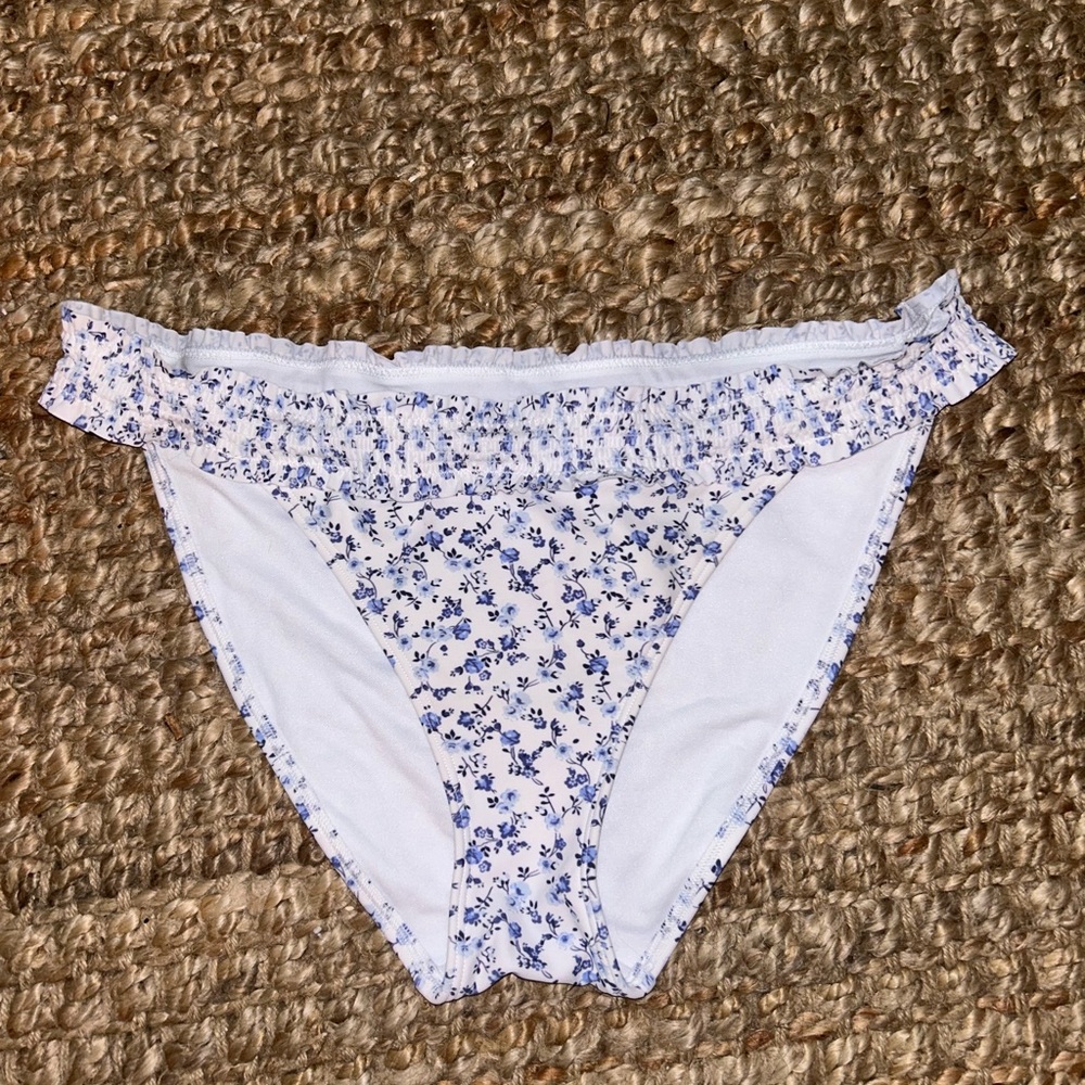 Floral hollister bathing suit bottoms